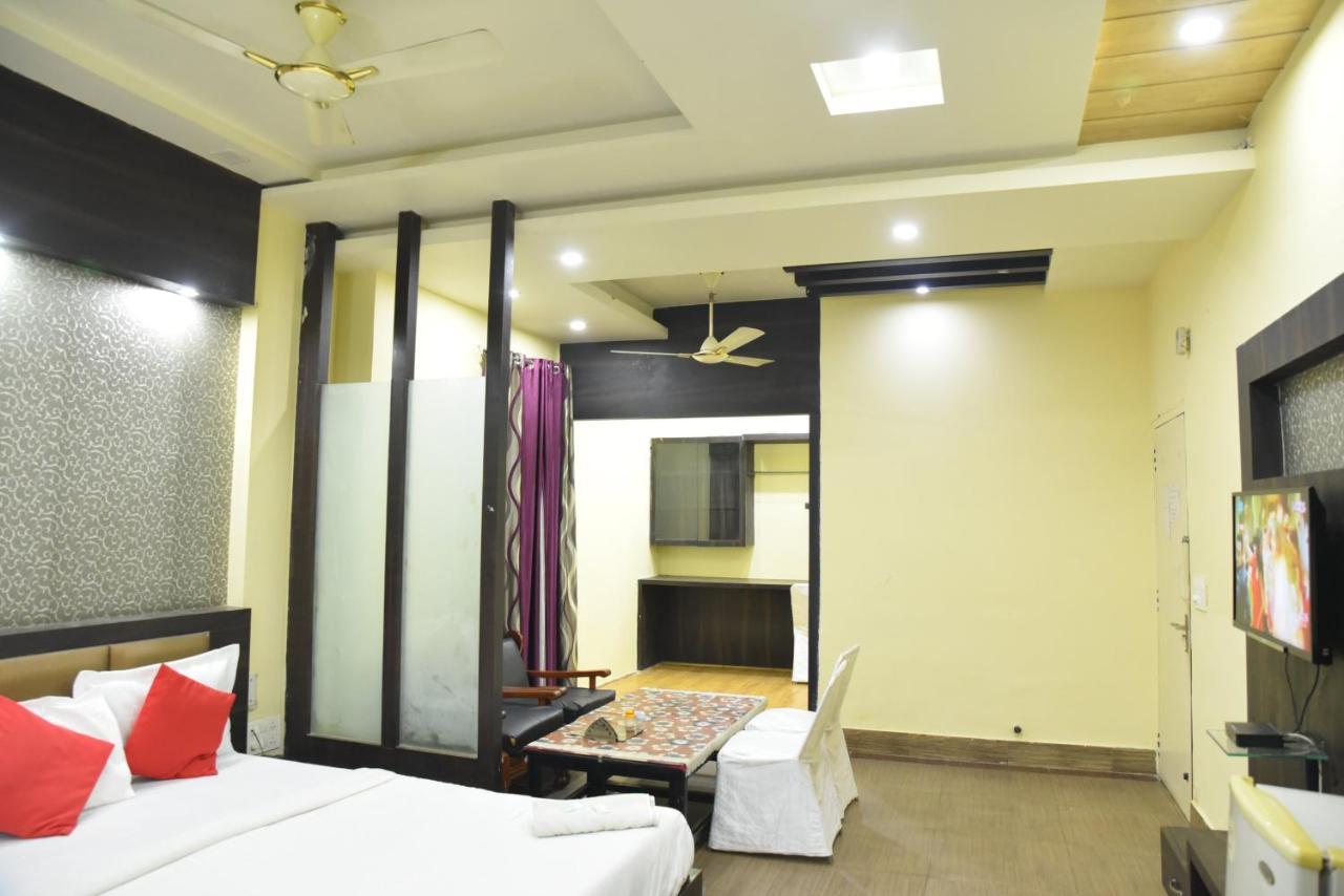 Hotel C-9 Jaipur Eksteriør bilde