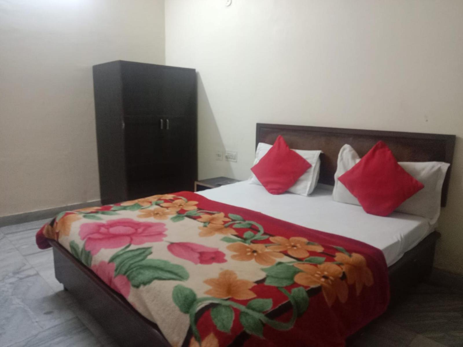 Hotel C-9 Jaipur Eksteriør bilde