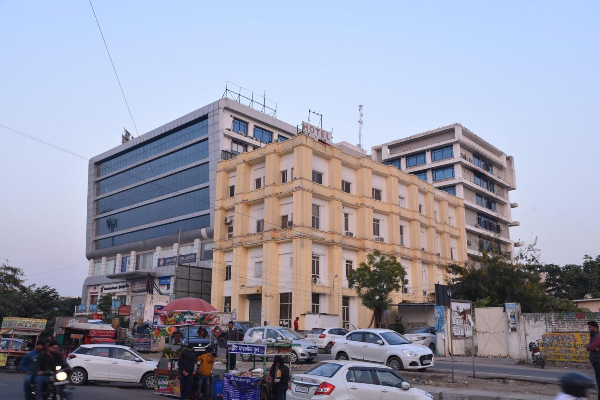 Hotel C-9 Jaipur Eksteriør bilde