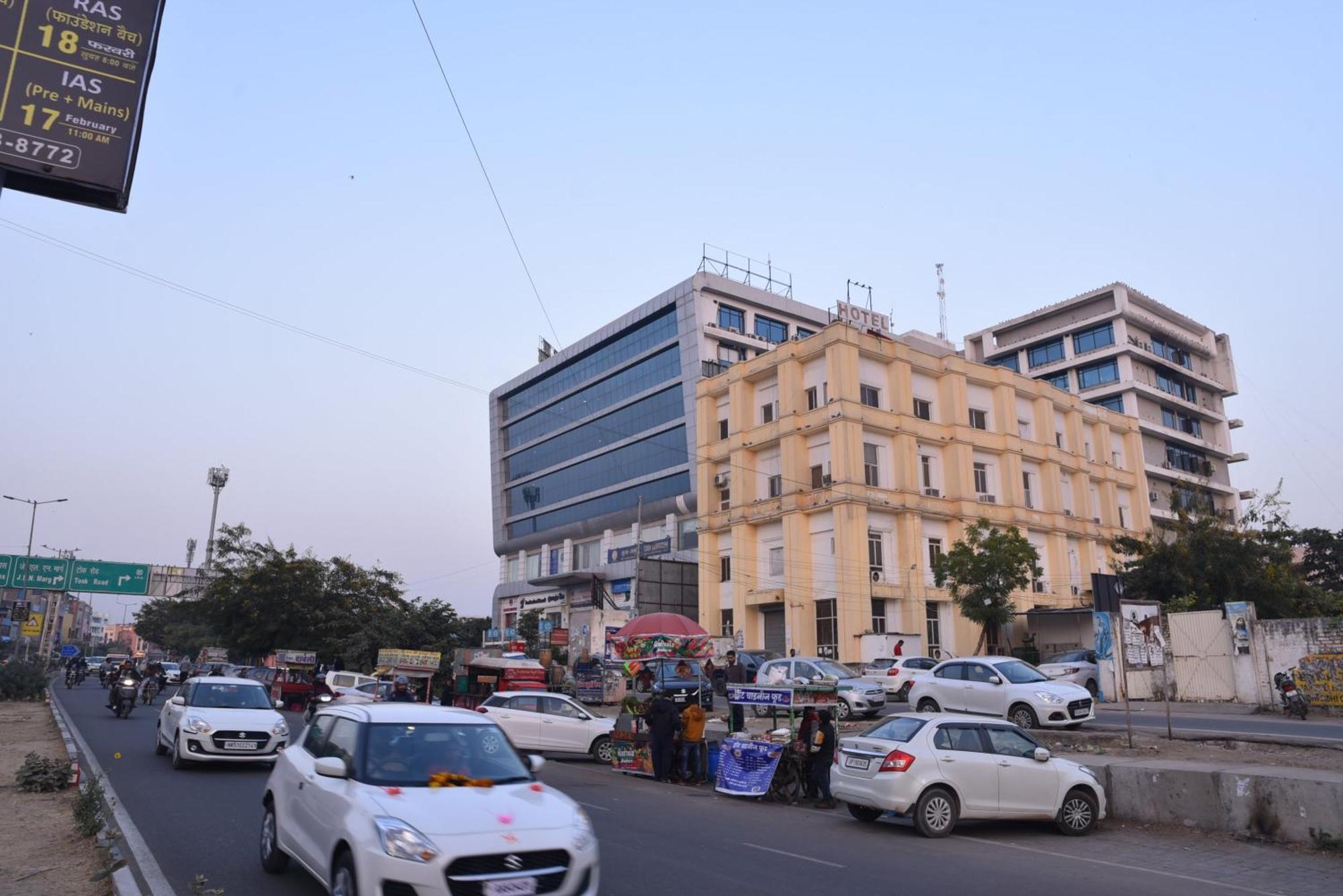 Hotel C-9 Jaipur Eksteriør bilde