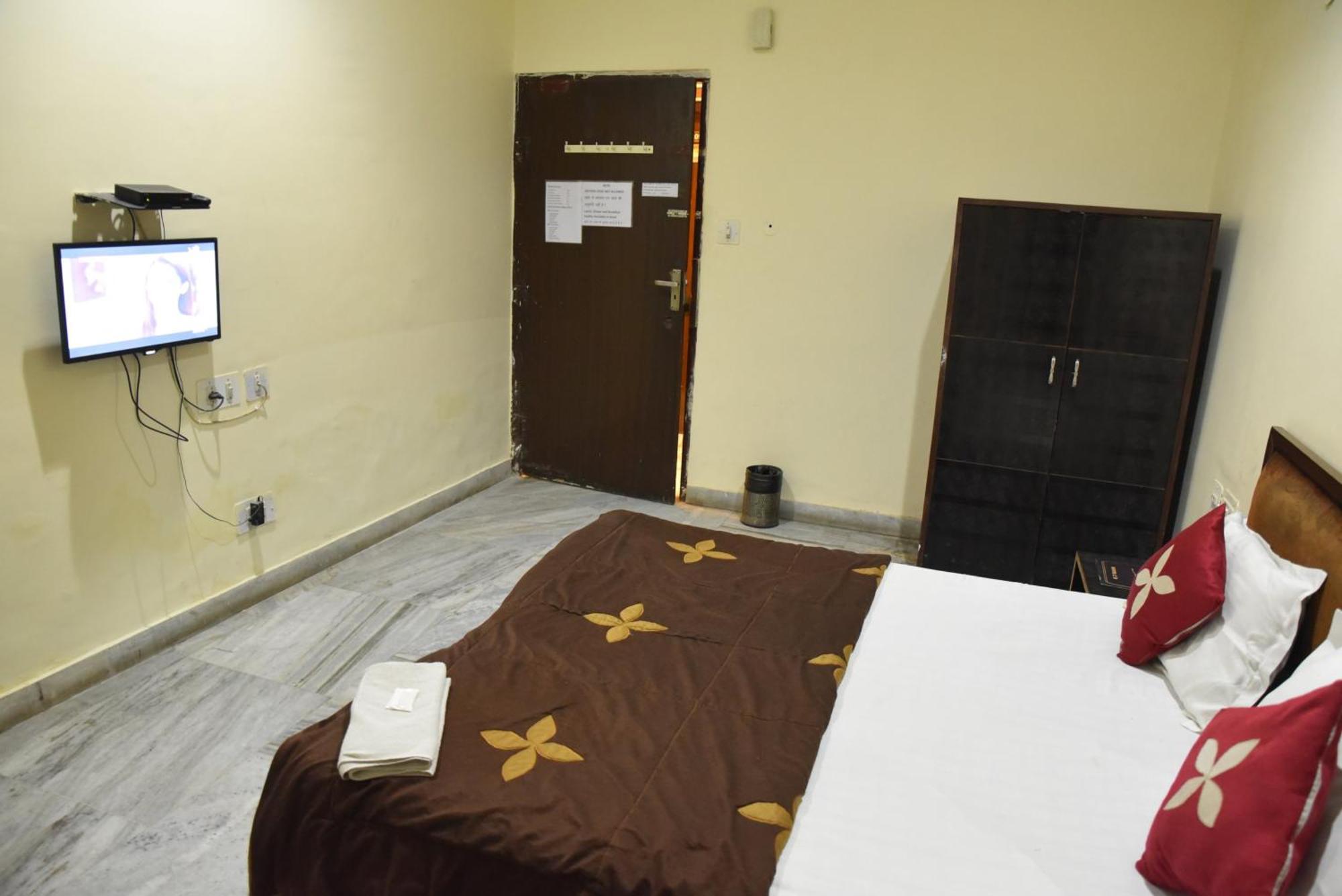Hotel C-9 Jaipur Eksteriør bilde