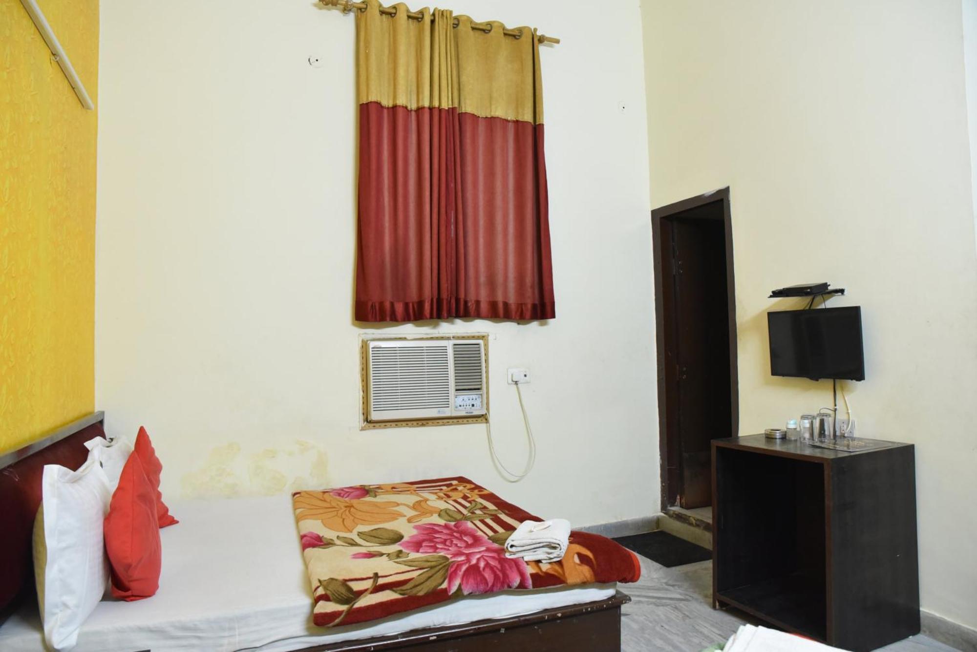 Hotel C-9 Jaipur Eksteriør bilde