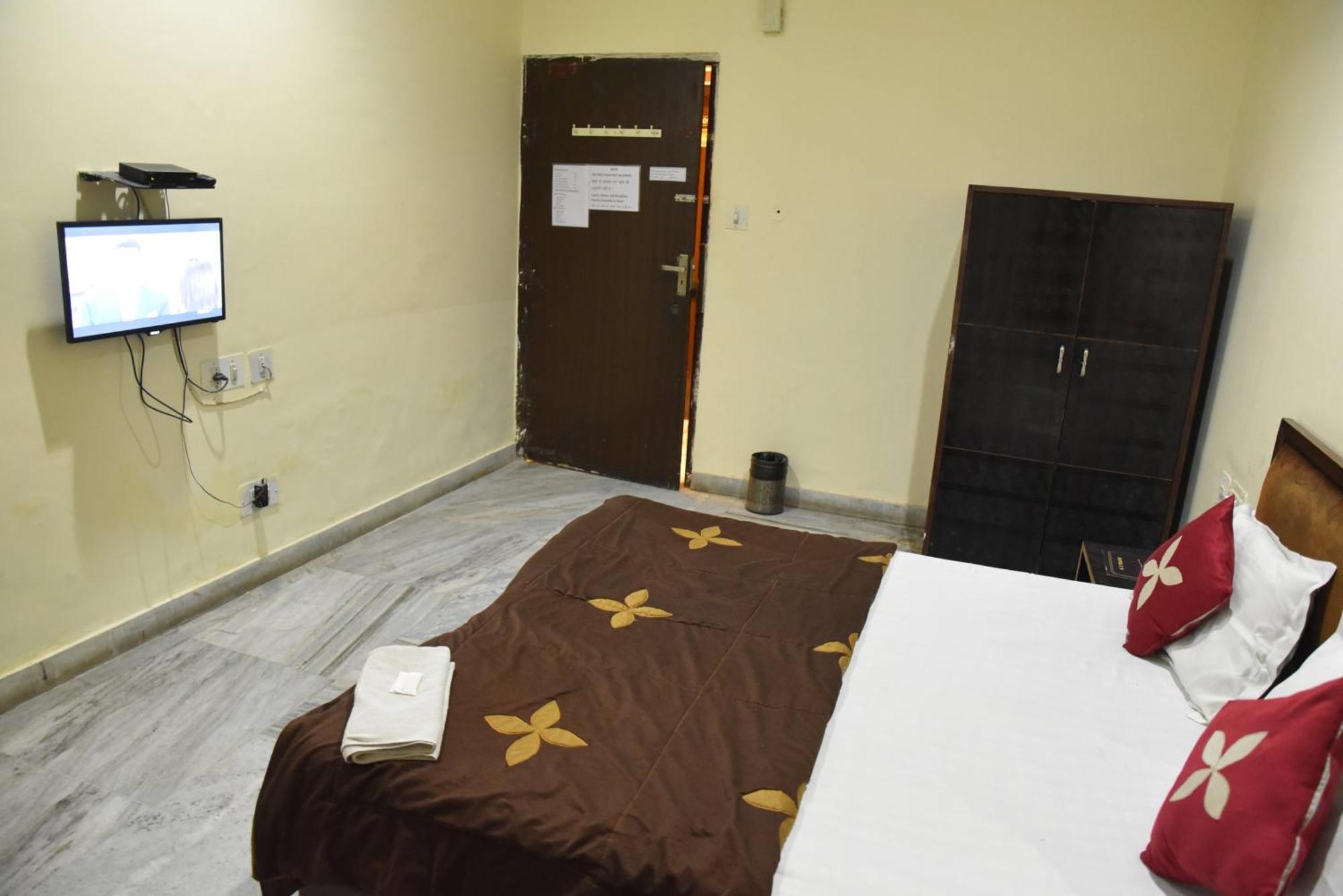 Hotel C-9 Jaipur Eksteriør bilde