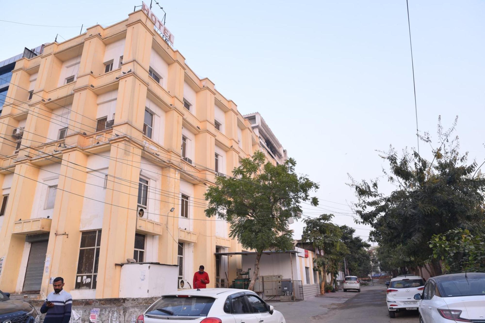 Hotel C-9 Jaipur Eksteriør bilde