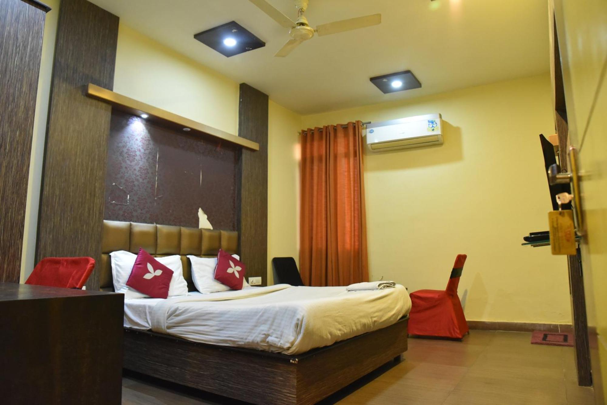Hotel C-9 Jaipur Eksteriør bilde