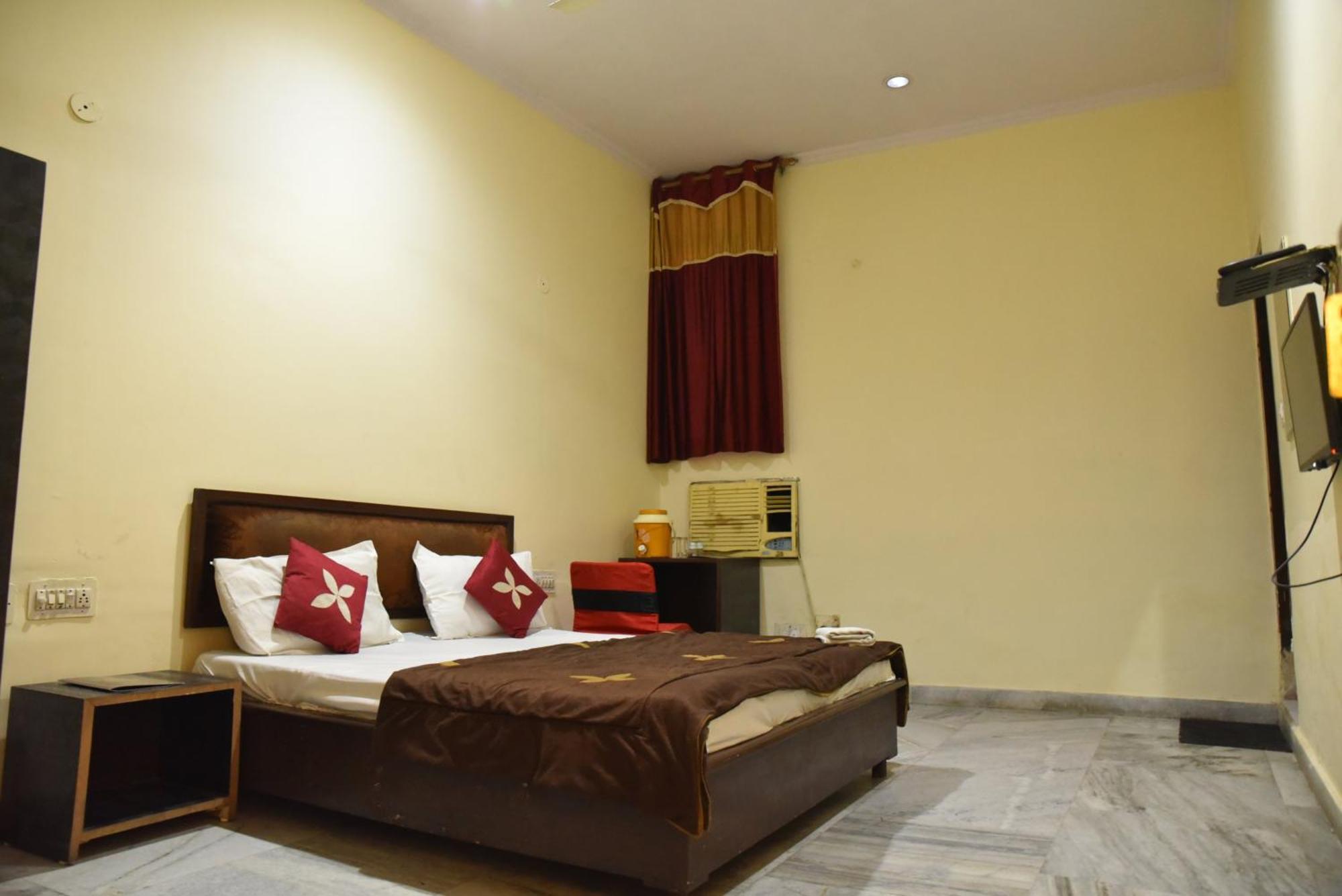 Hotel C-9 Jaipur Eksteriør bilde