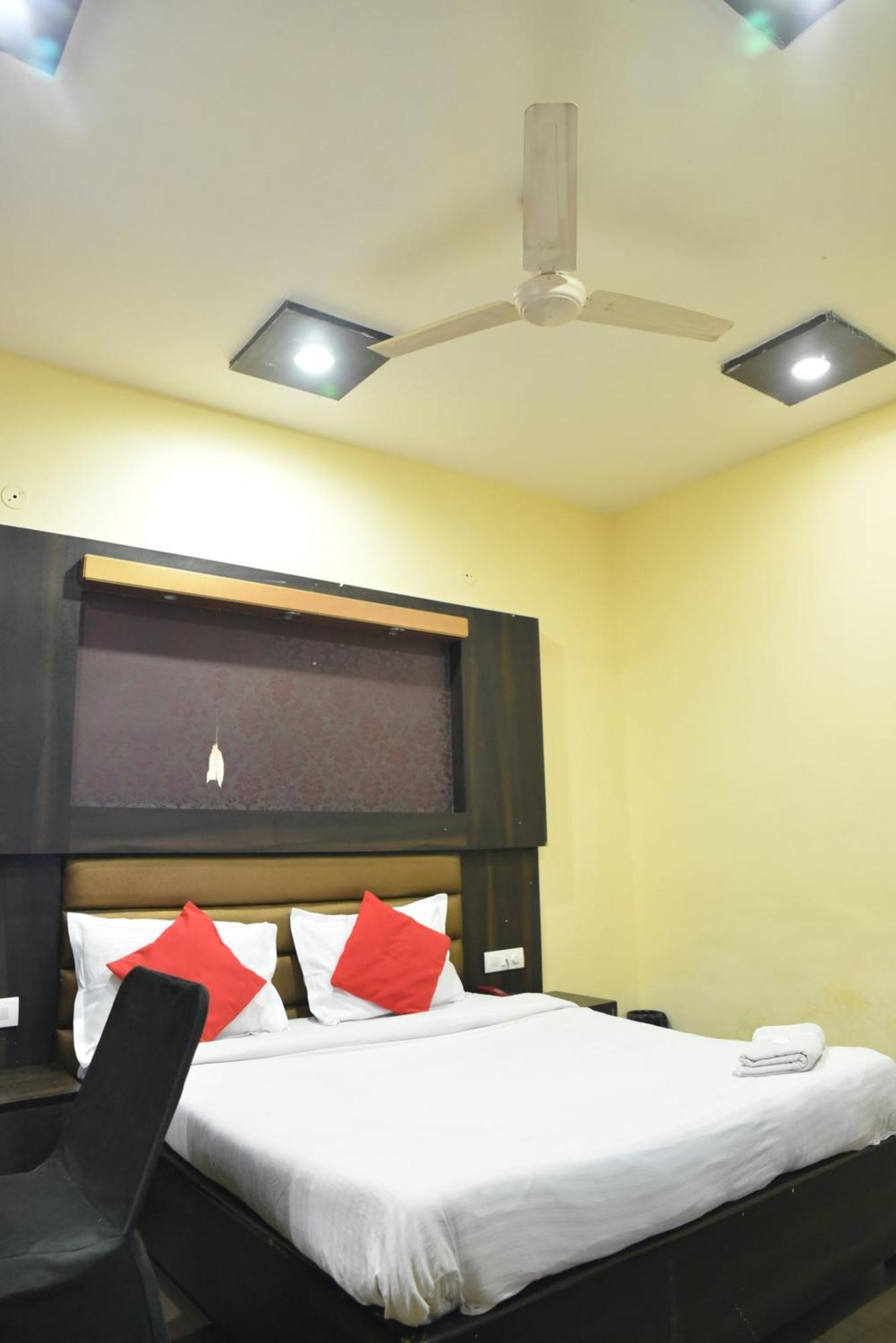 Hotel C-9 Jaipur Eksteriør bilde
